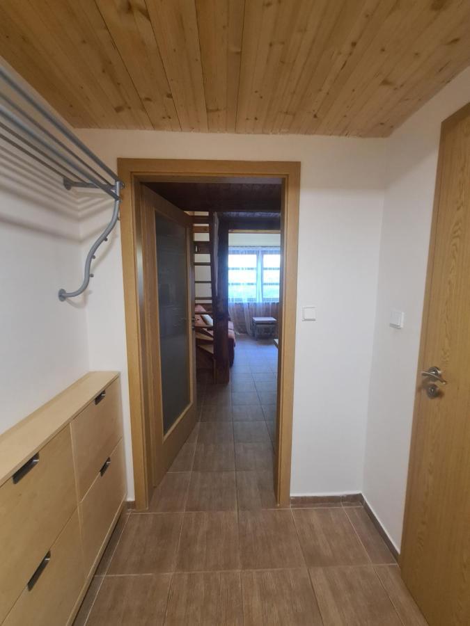 Апартаменти Cihlarka - Lisci Doupe 110 Пец под Снескоу Екстер'єр фото