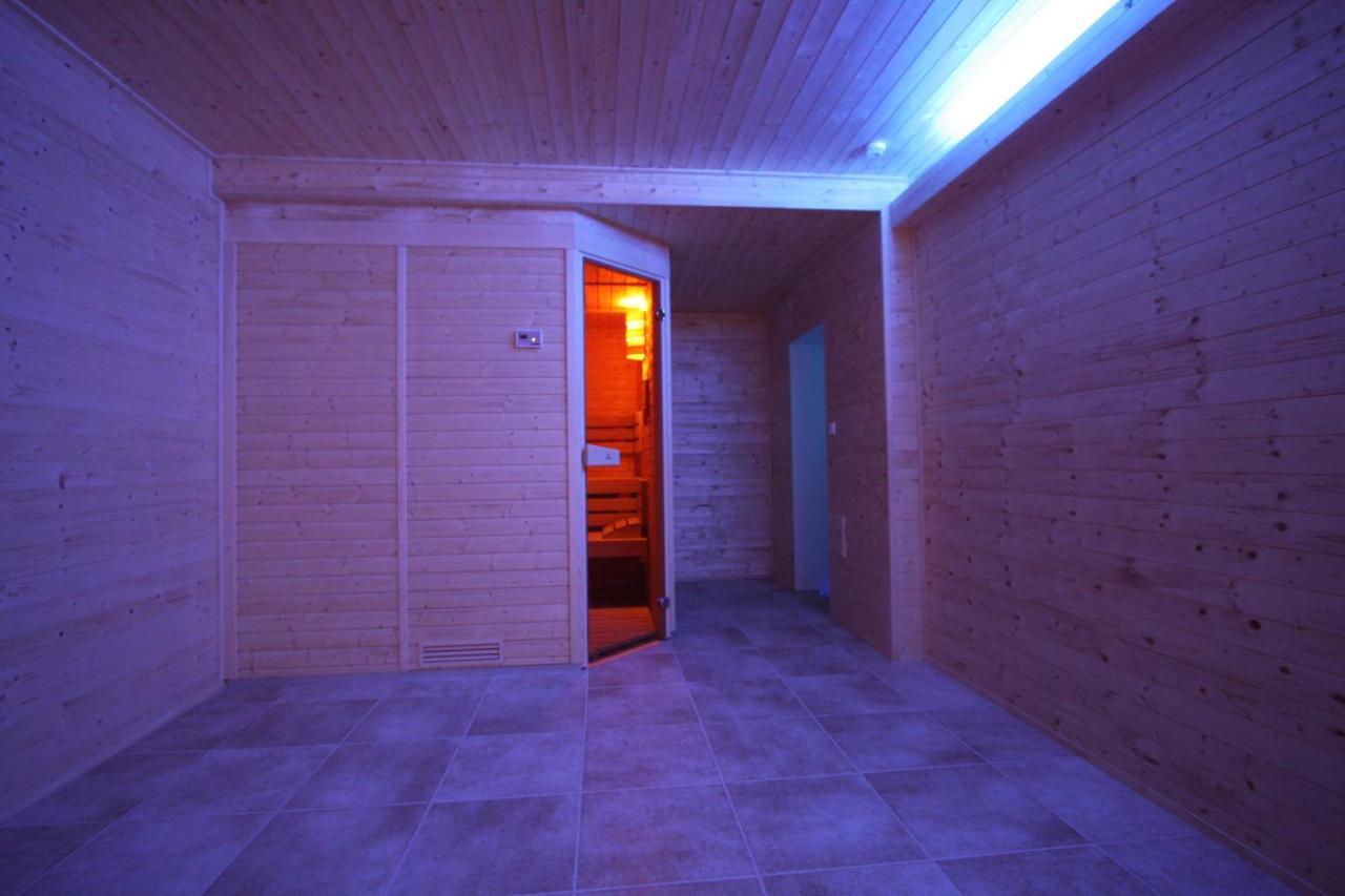 Апартаменти Cihlarka - Lisci Doupe 110 Пец под Снескоу Екстер'єр фото